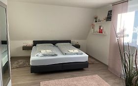 #2 Grosses Zimmer Mit Pool Und Garten
