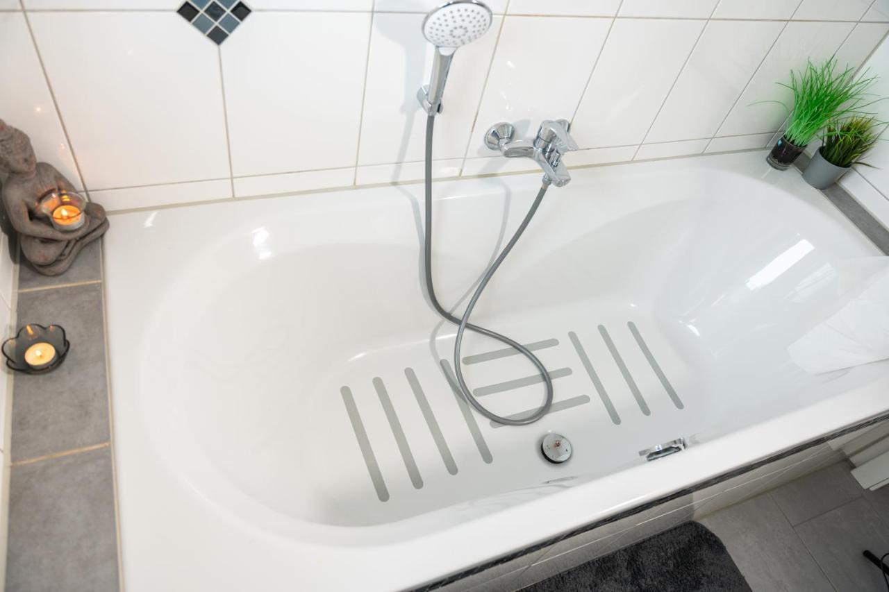 #2 Grosses Zimmer Mit Pool Und Garten Memmingen Exterior foto